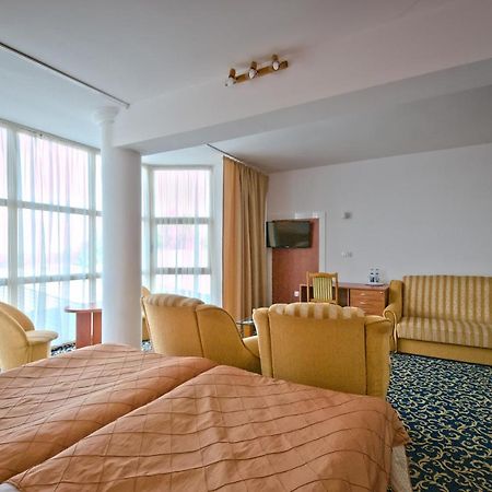 Hotel Sezam Kraczkowa Dış mekan fotoğraf