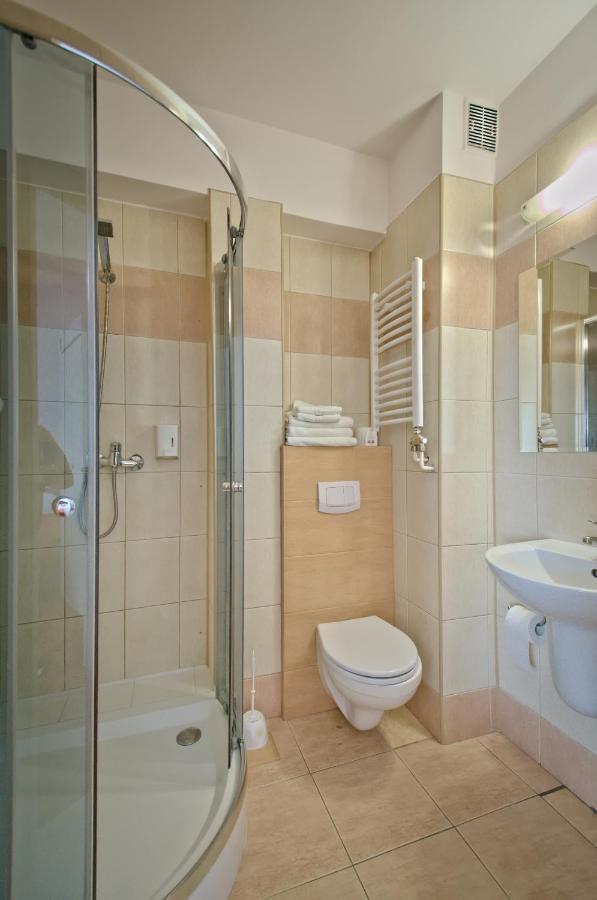 Hotel Sezam Kraczkowa Dış mekan fotoğraf