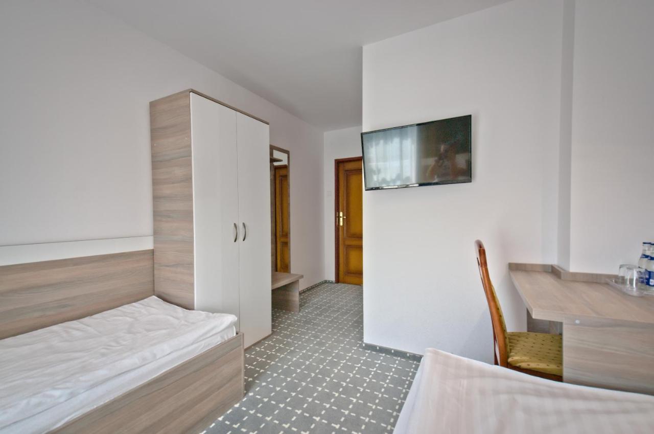 Hotel Sezam Kraczkowa Dış mekan fotoğraf