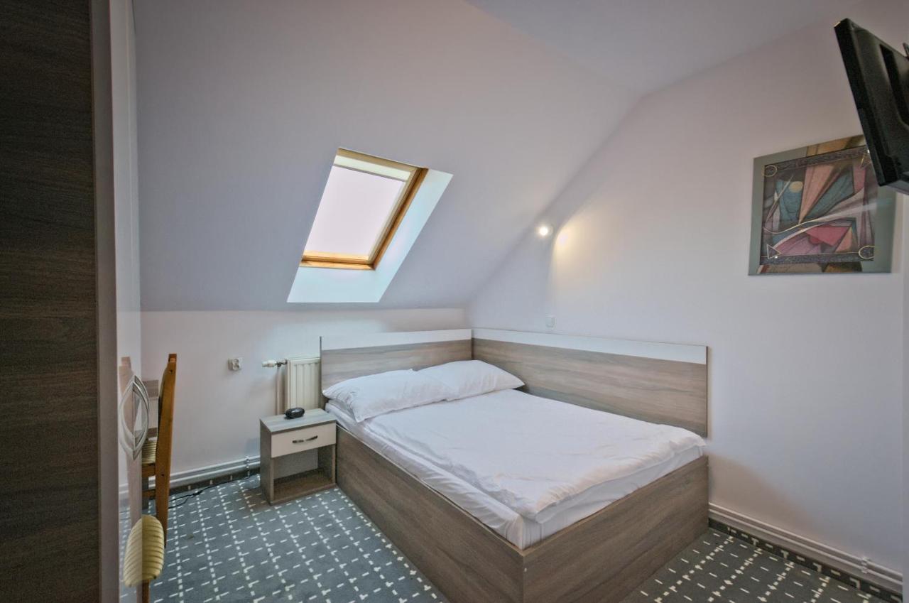Hotel Sezam Kraczkowa Dış mekan fotoğraf