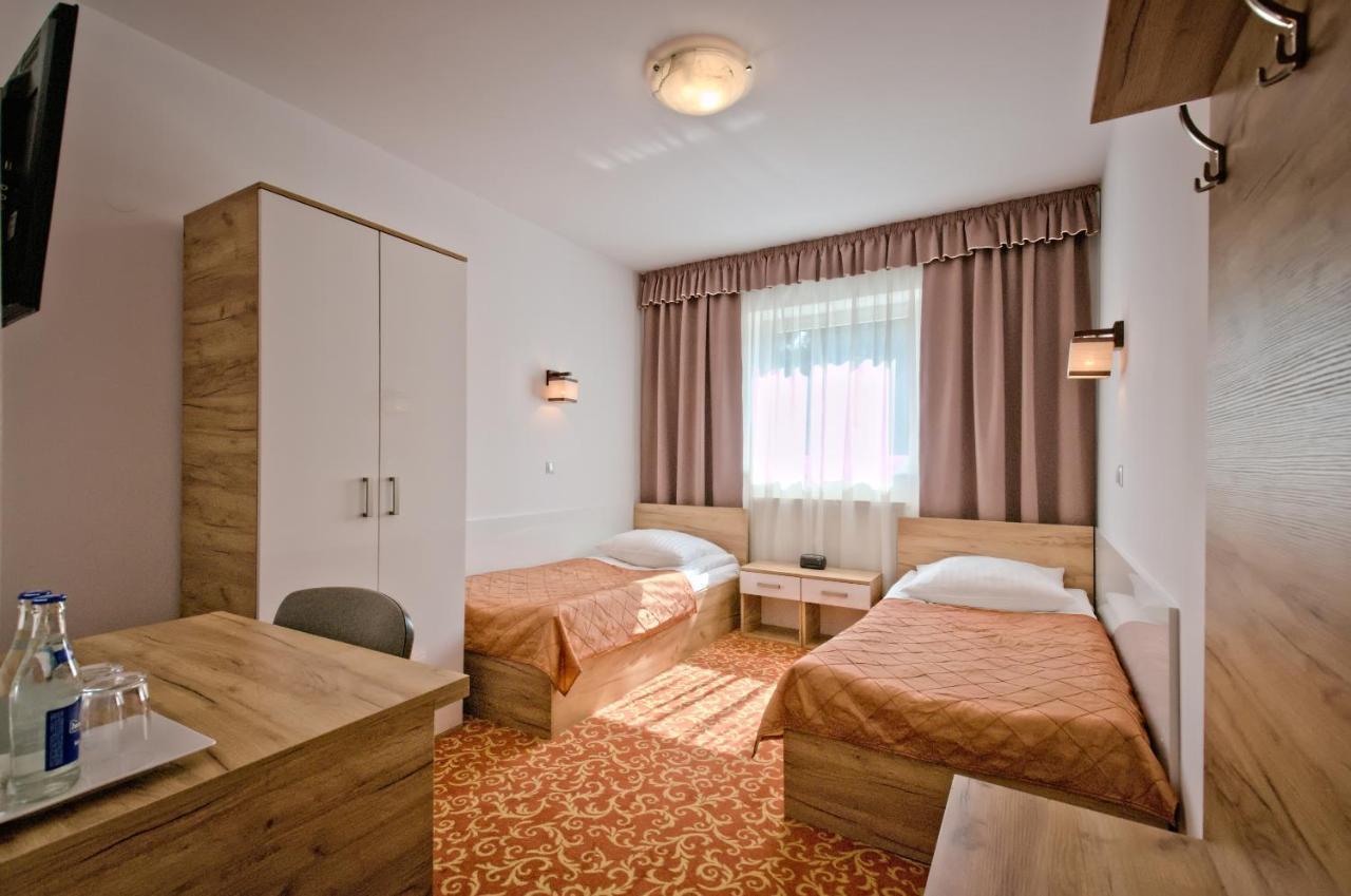 Hotel Sezam Kraczkowa Dış mekan fotoğraf