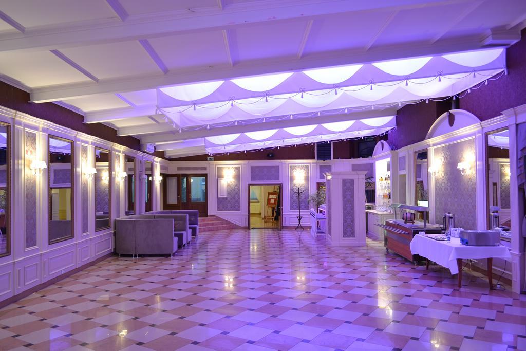 Hotel Sezam Kraczkowa Dış mekan fotoğraf