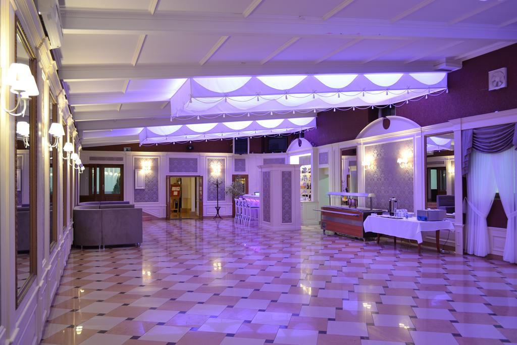Hotel Sezam Kraczkowa Dış mekan fotoğraf
