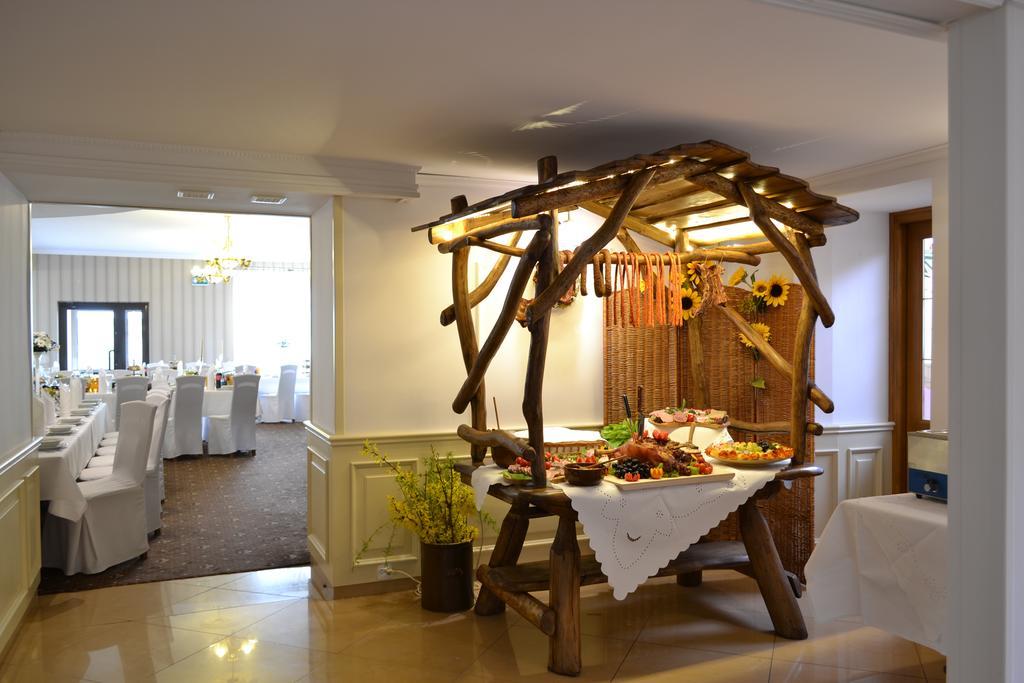 Hotel Sezam Kraczkowa Dış mekan fotoğraf